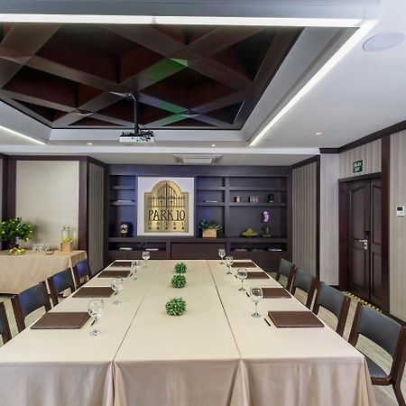 Hotel Park10 Medellin Ngoại thất bức ảnh Meeting room