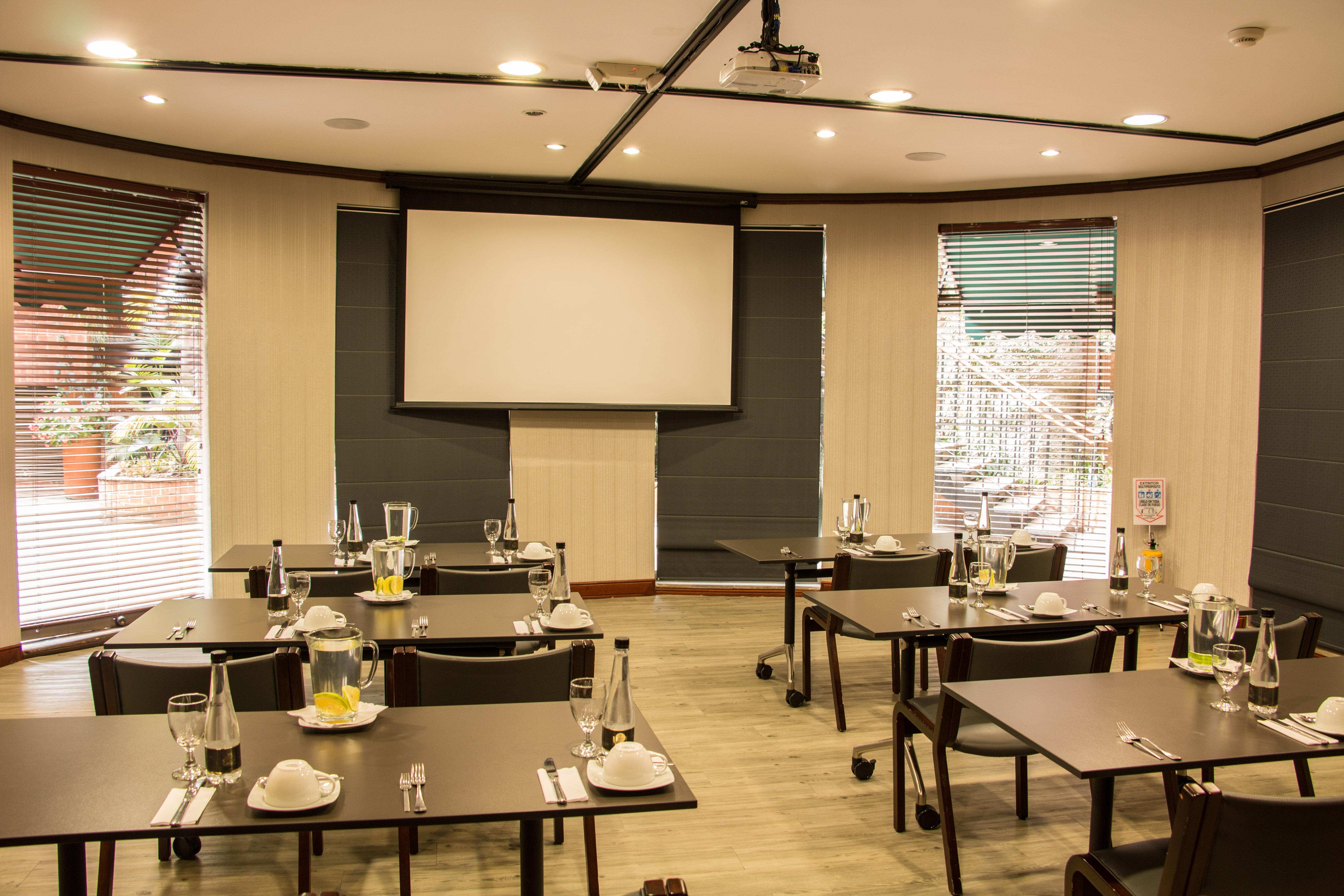 Hotel Park10 Medellin Ngoại thất bức ảnh The meeting room